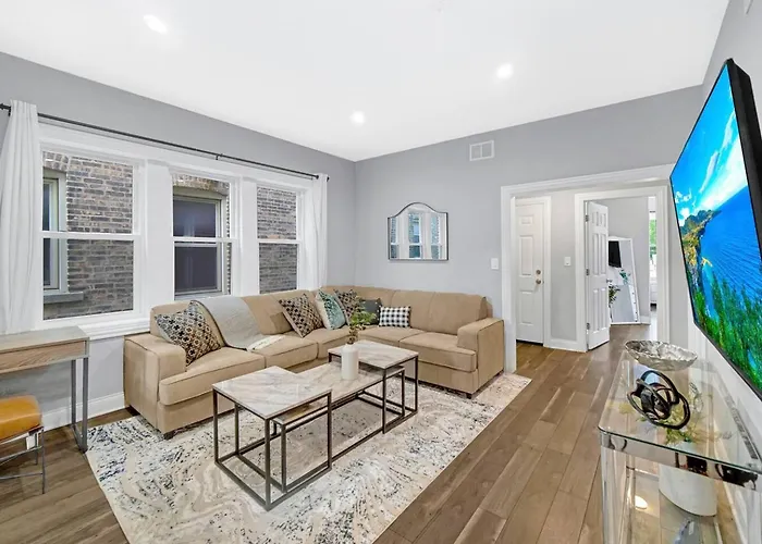 Ferienhaus Spacious Haven 8-min To Chicago Sleeps 10