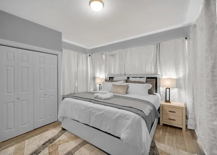 Ferienhaus Spacious Haven 8-min To Chicago Sleeps 10 *