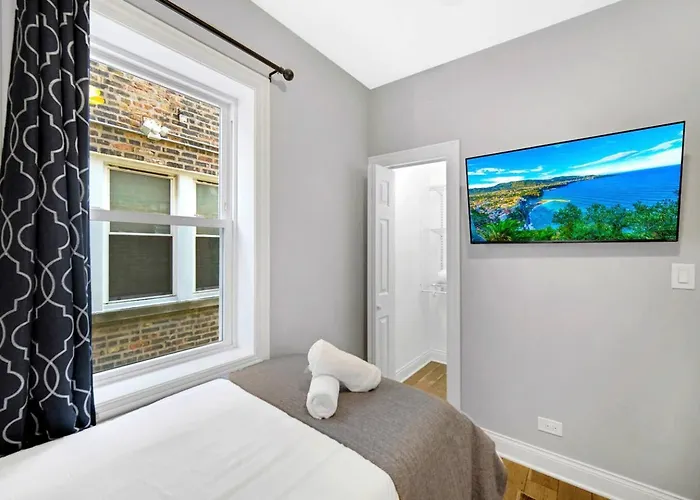 Ferienhaus Spacious Haven 8-min To Chicago Sleeps 10 Forest Park