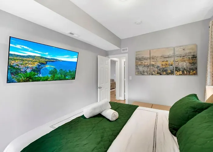 Spacious Haven 8-min To Chicago Sleeps 10 Forest Park